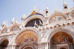 Iconic Landmarks Worth Visiting at Least Once