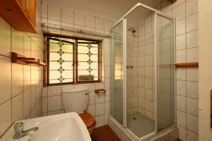 Why Some Properties Stay Unsold for Months