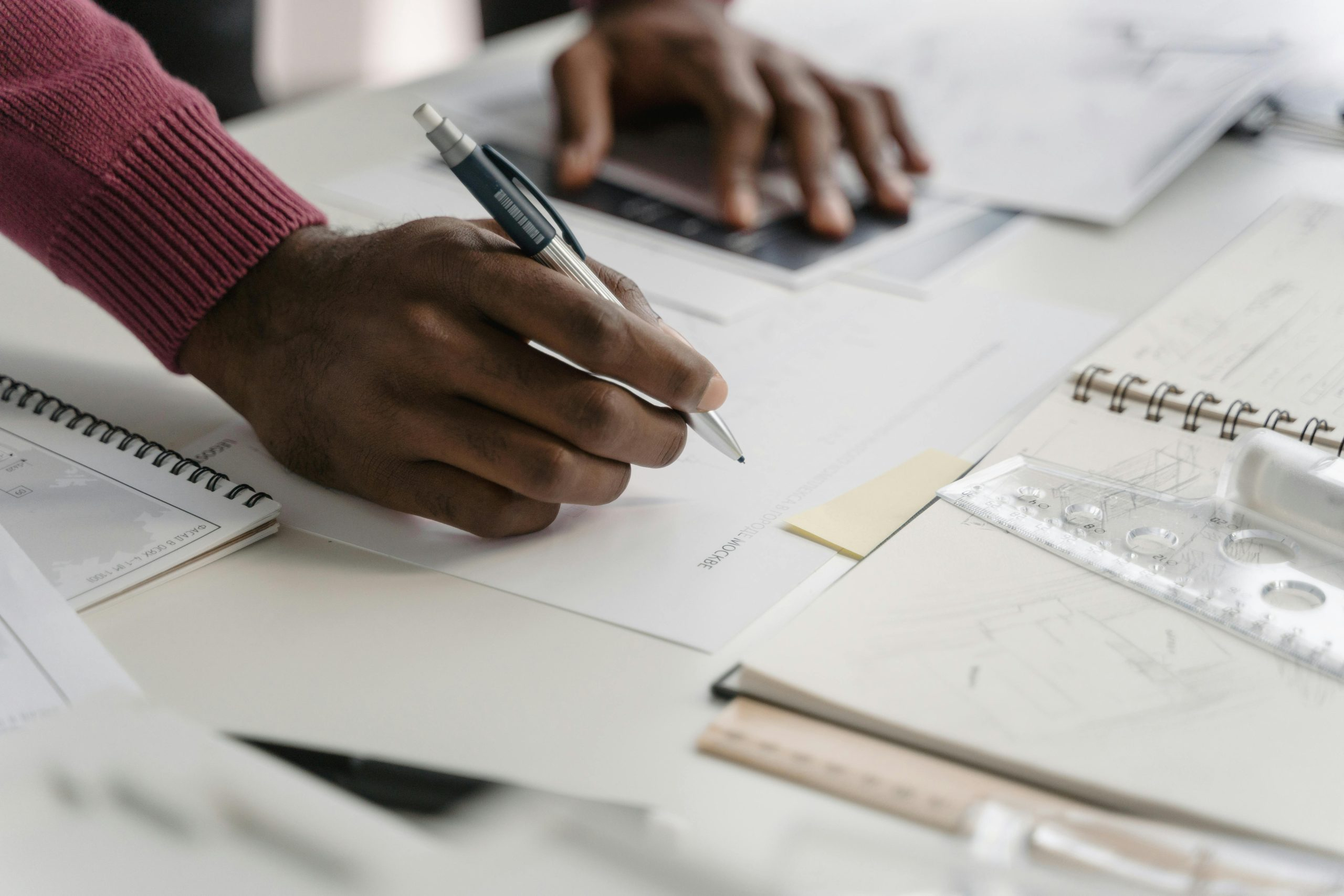 Performance Bonus Structure Design Motivates Desired Employee