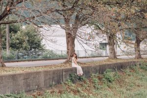 Earth-toned color palettes dominating seasonal style trends