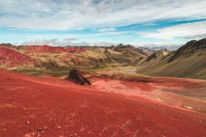 Hybrid Field Trips: Real and Virtual Exploration